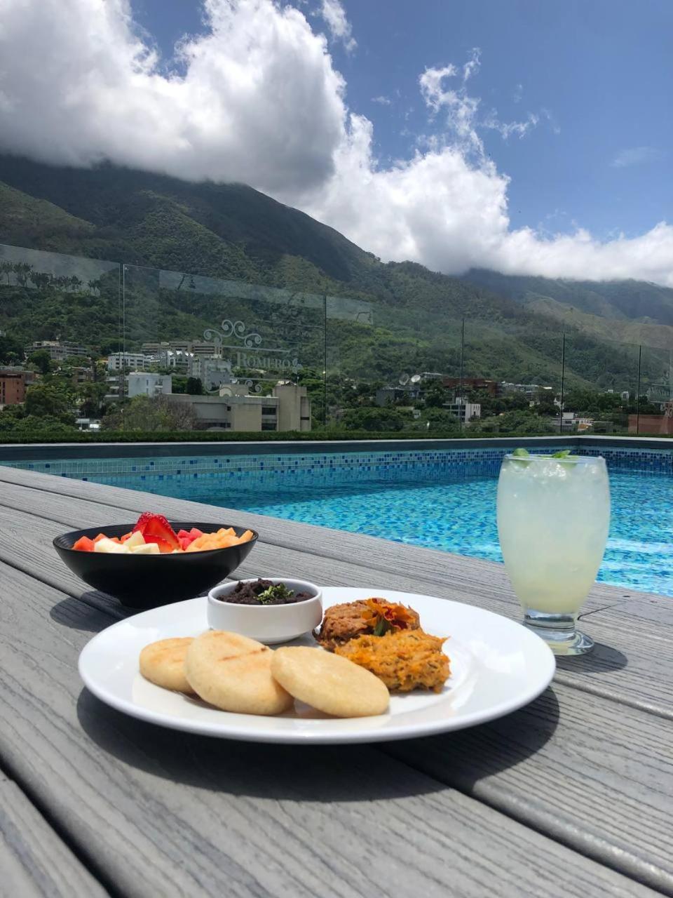 Hotel Altamira Village Caracas Ngoại thất bức ảnh